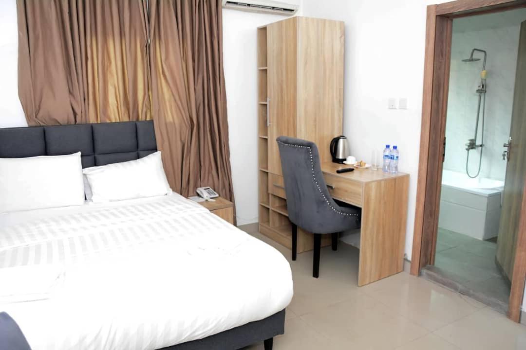 Tivoli Hotel Seafront Ikoyi Aliayabiagba 외부 사진