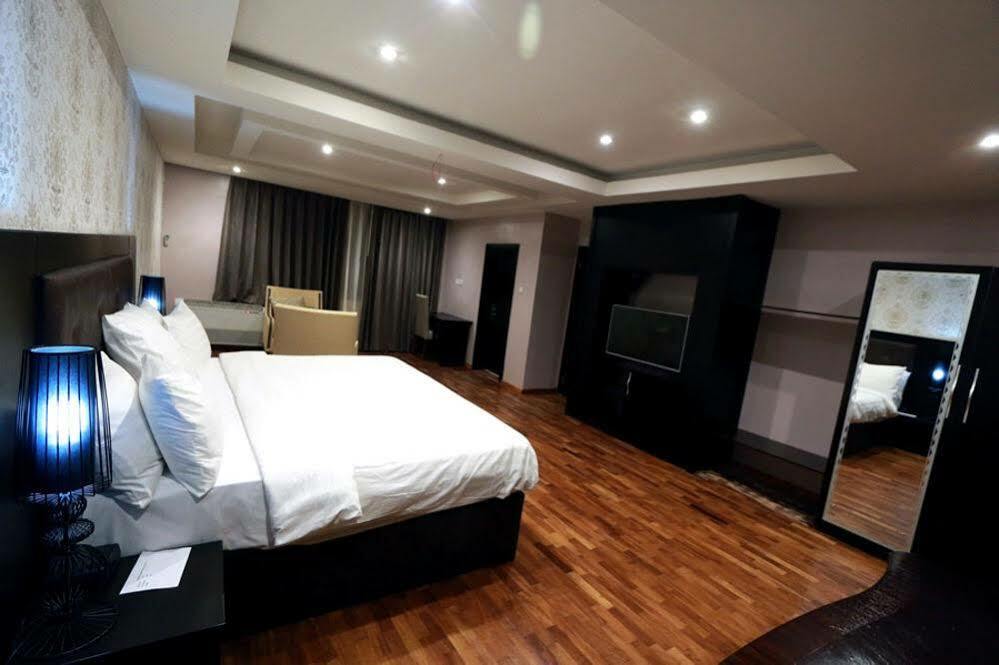 Tivoli Hotel Seafront Ikoyi Aliayabiagba 외부 사진