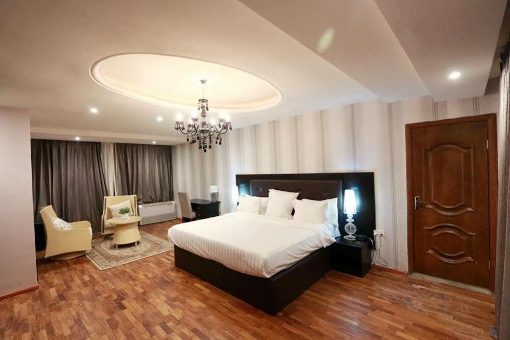 Tivoli Hotel Seafront Ikoyi Aliayabiagba 외부 사진